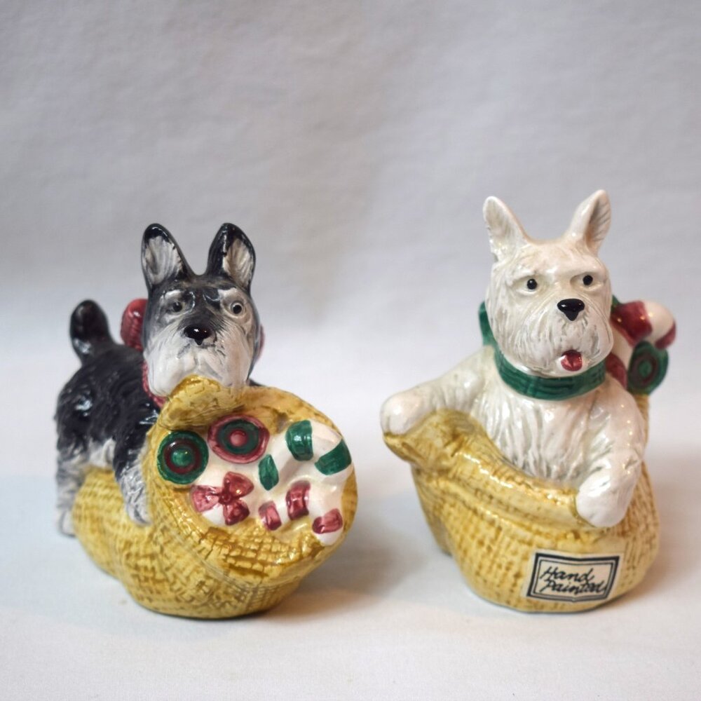 Vtg 1993 OCI Christmas  White Westie Black Scottie Salt Pepper Shaker Set